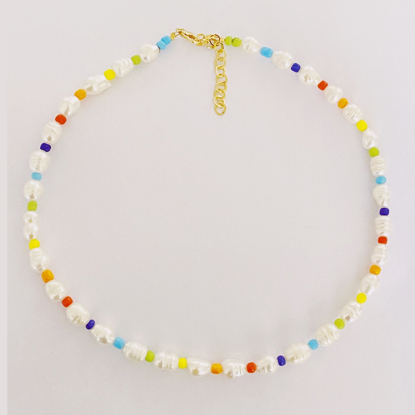 Freshwater Pearls Color Necklace con o sin inicial - ROCKmint