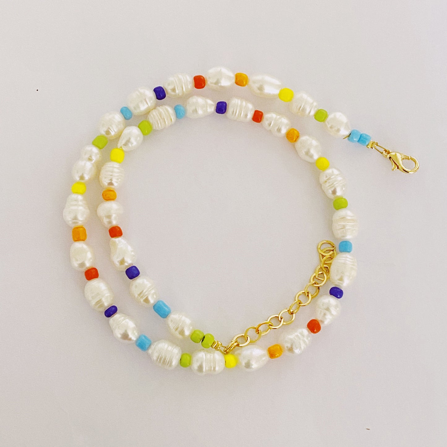 Freshwater Pearls Color Necklace con o sin inicial - ROCKmint