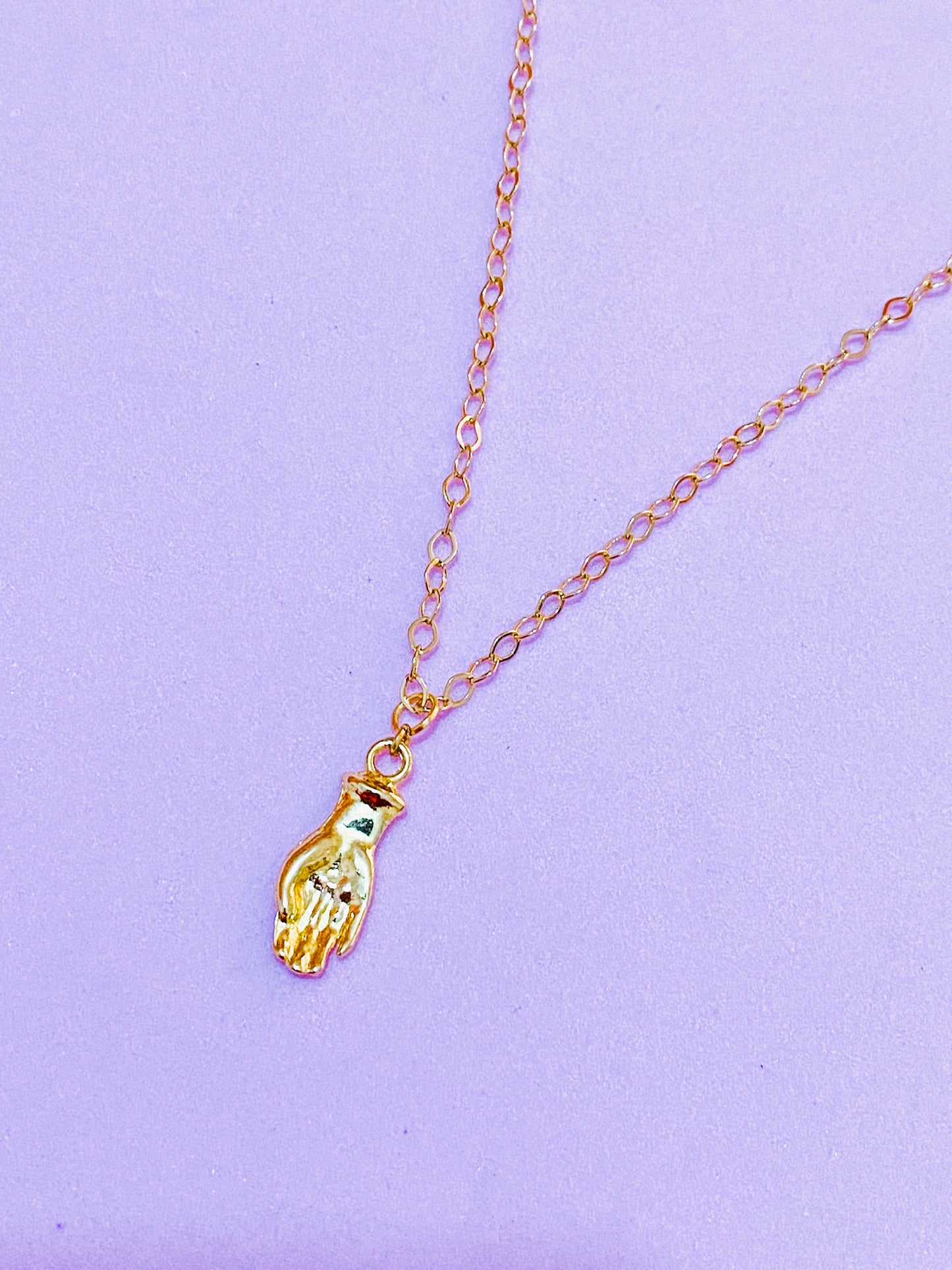 La Mano Necklace
