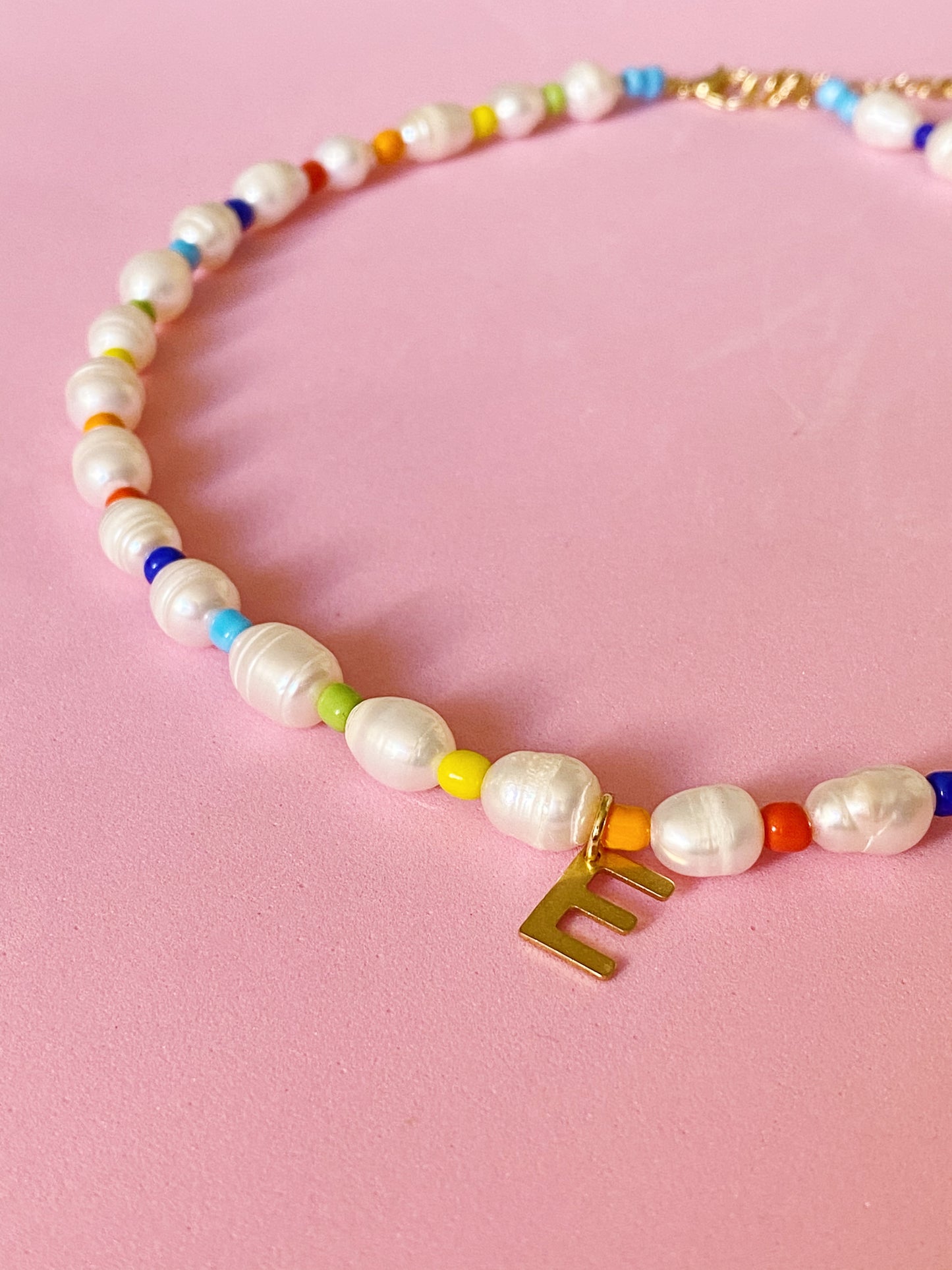Freshwater Pearls Color Necklace con o sin inicial - ROCKmint