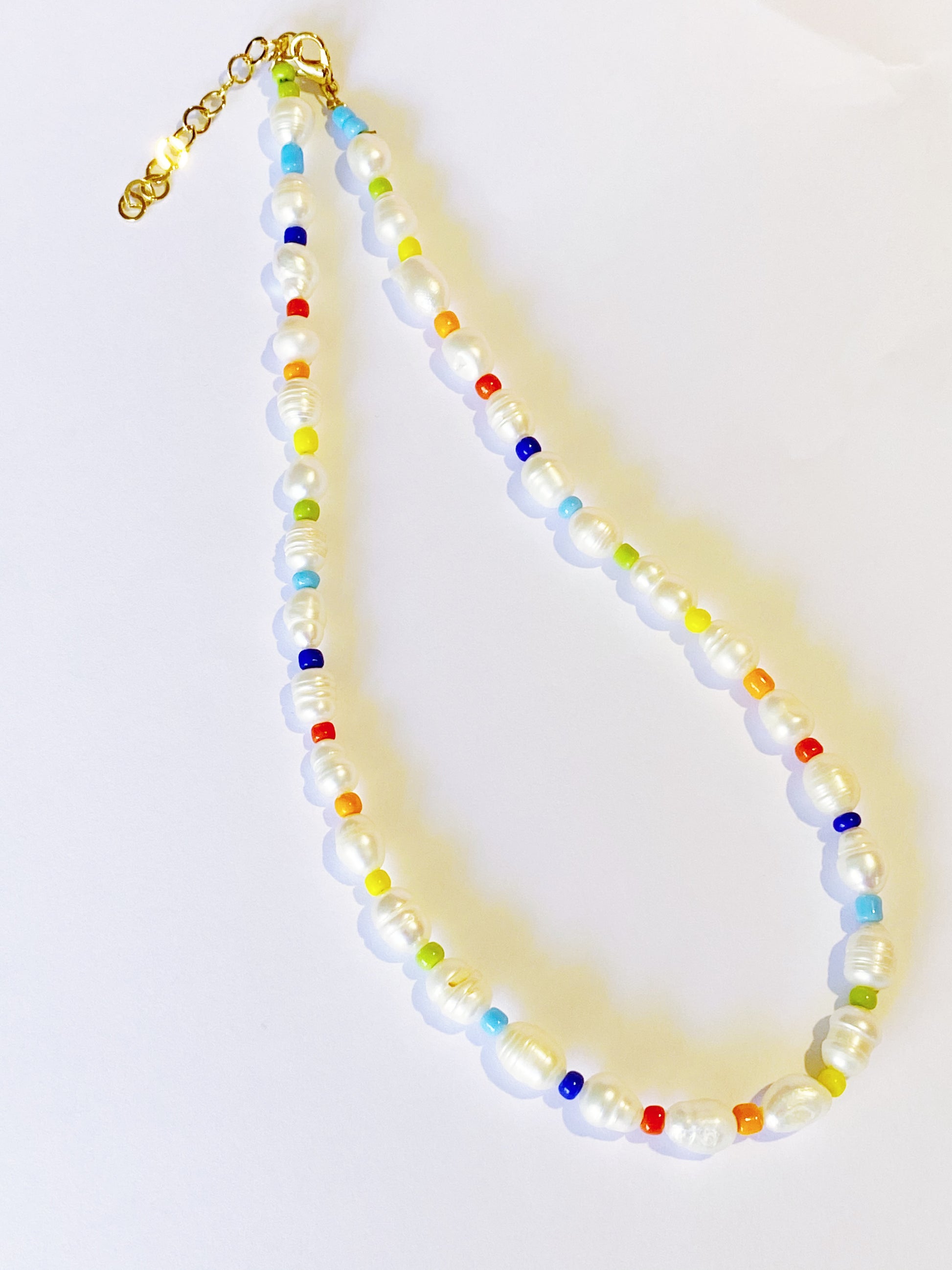 Freshwater Pearls Color Necklace con o sin inicial - ROCKmint