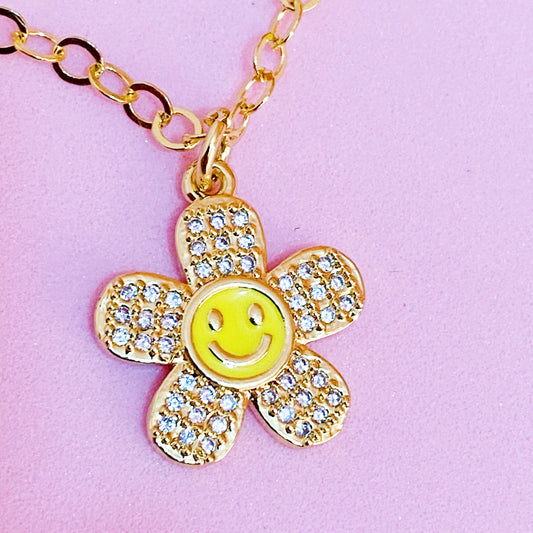Cute Flower Smiley Necklace - ROCKmint